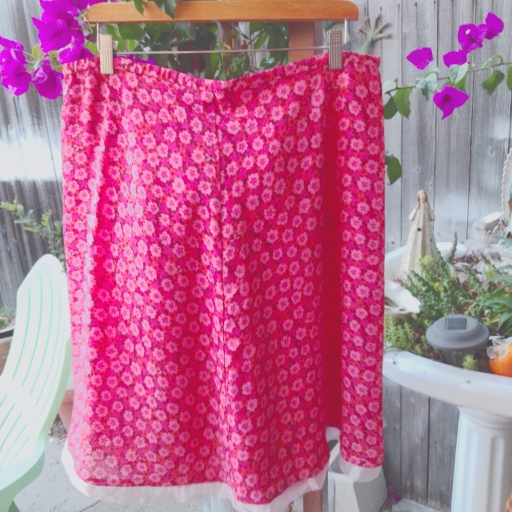 Plus-Size Vintage 90s style midi skirt